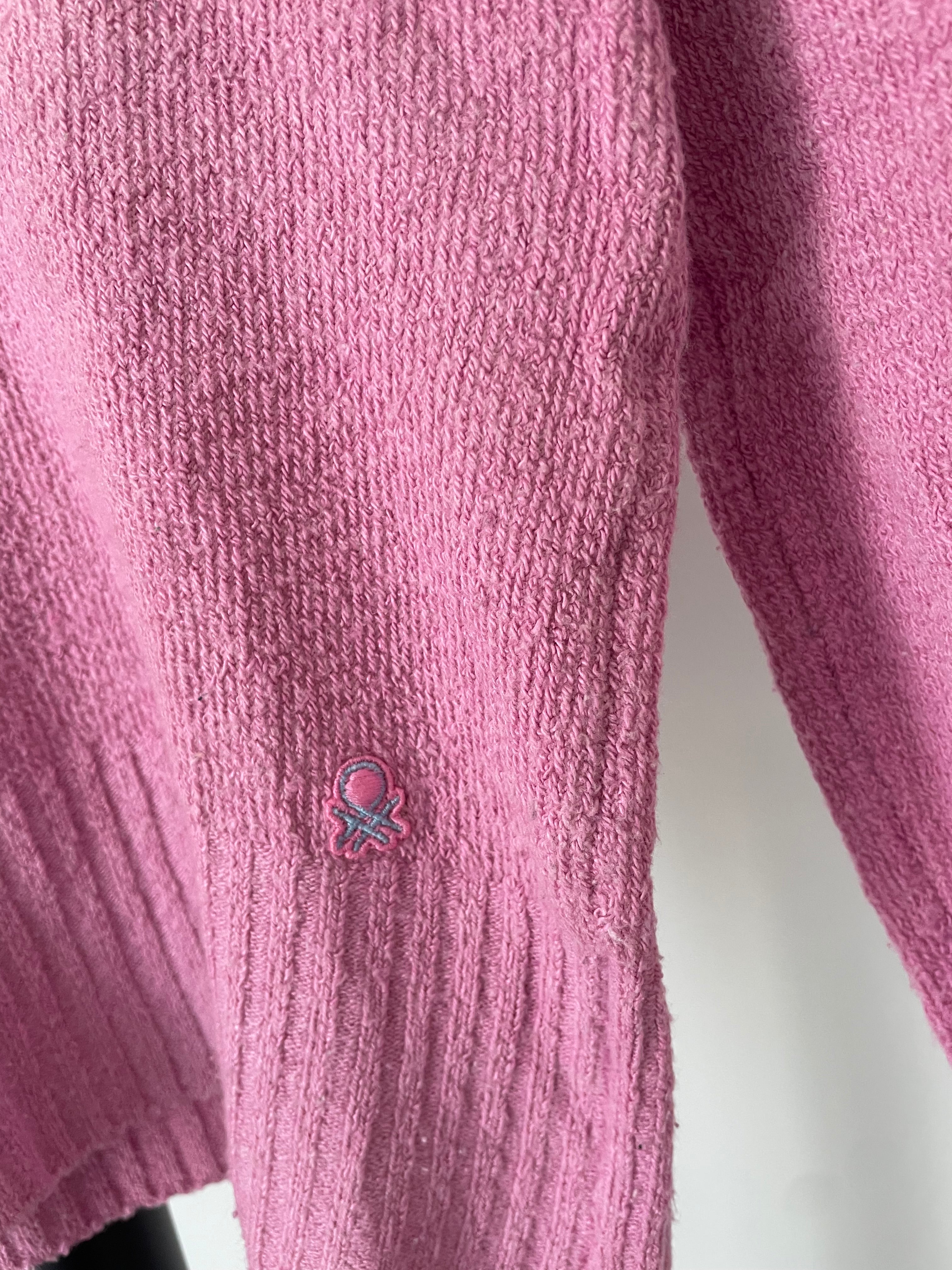 Petit pull rose enfant.